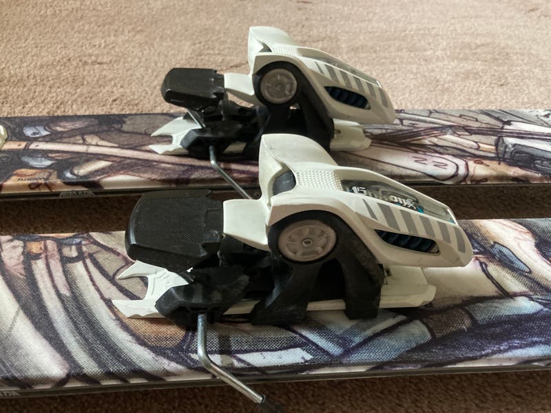 Used Armada 185 cm Powder JJ 2.0 Skis With Marker Griffon Bindings