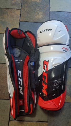 CCM Jetspeed FT4 Pro Shin Pads 14"