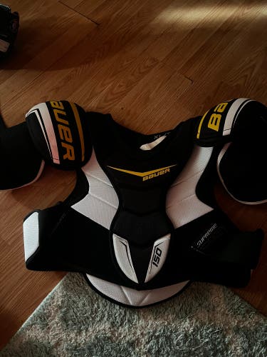 Senior Large Bauer Supreme 150 Shoulder Pads