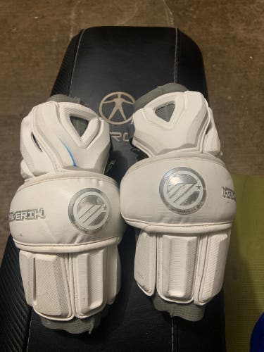 Used Medium/Large Maverik Rome RX3 Arm Pads