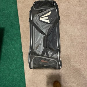 Easton baseball/softball roller bag with custom shelf