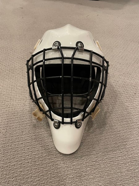 Used OTNY X1 Jr goalie mask