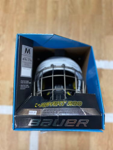 Used Medium Bauer  Re-Akt 200 Helmet