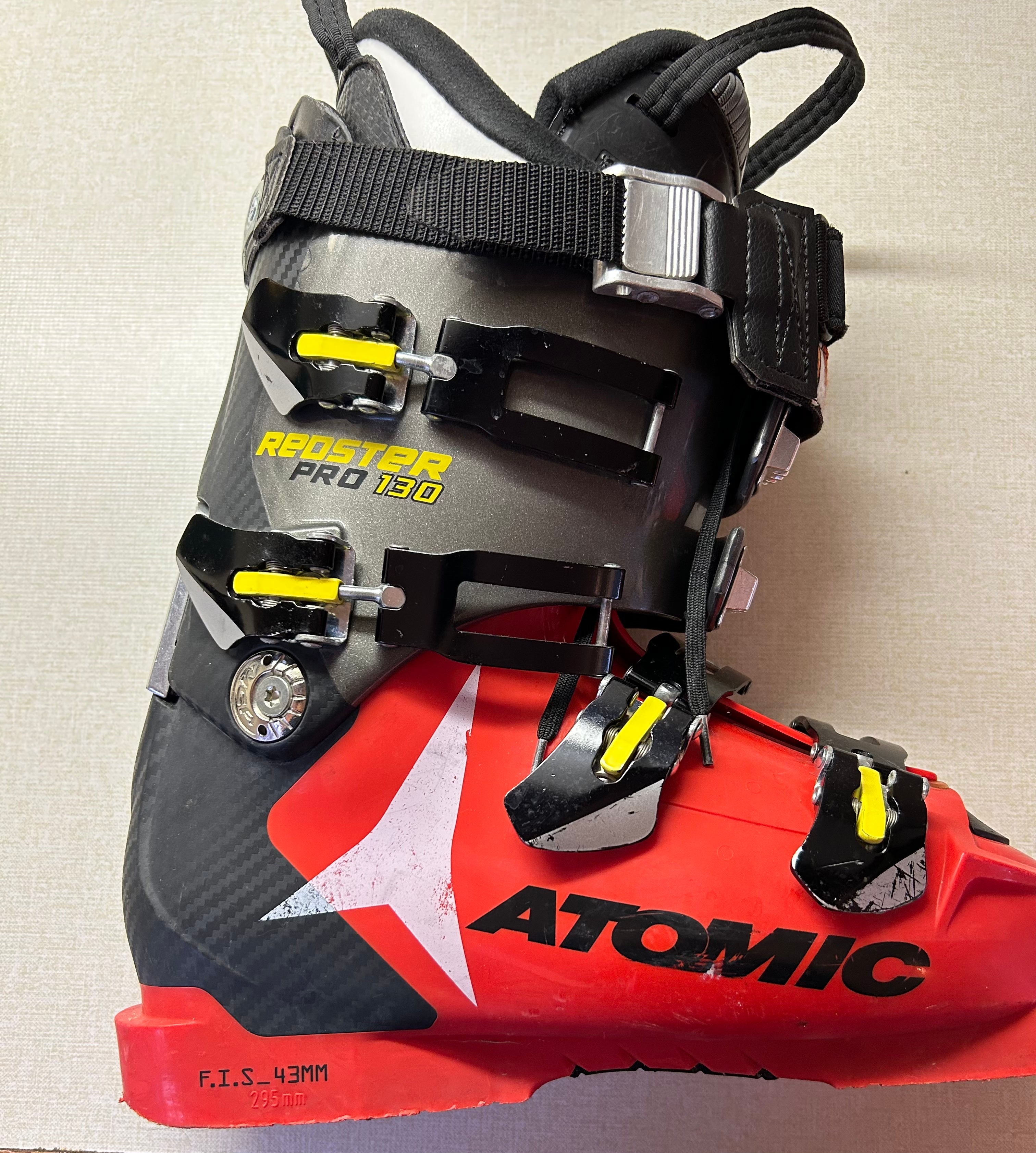 Martin Luther King Junior Pijnstiller biologie Men's Used Atomic All Mountain Redster Pro 130 Ski Boots | SidelineSwap