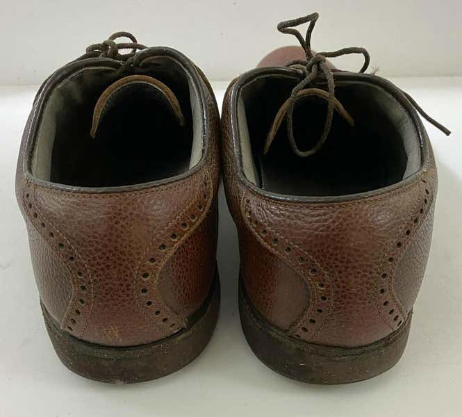 FootJoy Classics Dry Spikeless Golf Shoes Brown Men display picture 1