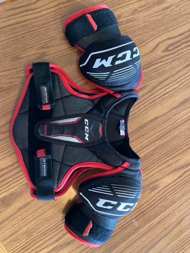 Junior Small CCM  Jetspeed Edge Shoulder Pads