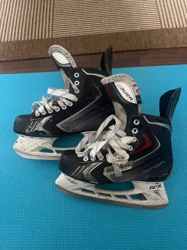 Used Bauer Extra Wide Width  Size 7 Vapor X70 Hockey Skates