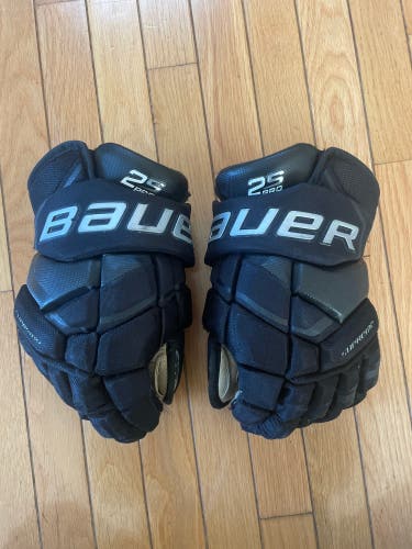 Bauer 13"  Supreme 2S Pro Gloves