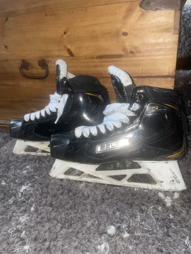 Senior Used Bauer Supreme 2S Pro Hockey Skates Regular Width Size 8