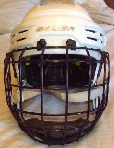 Bauer Re-Akt 200 Helmet w cage