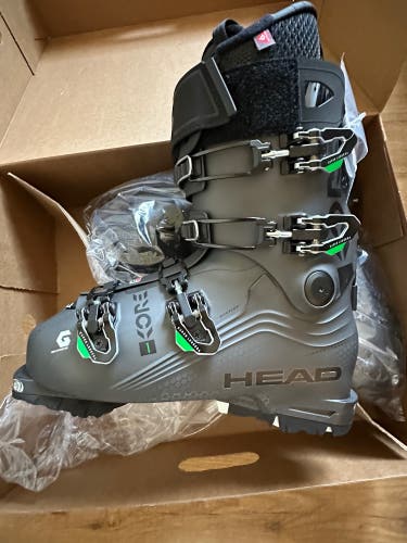 New Head Kore 130 Boots 28.5