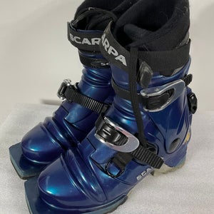 Used Scarpa Telemark Ski Boots Size 5 (SY1189)
