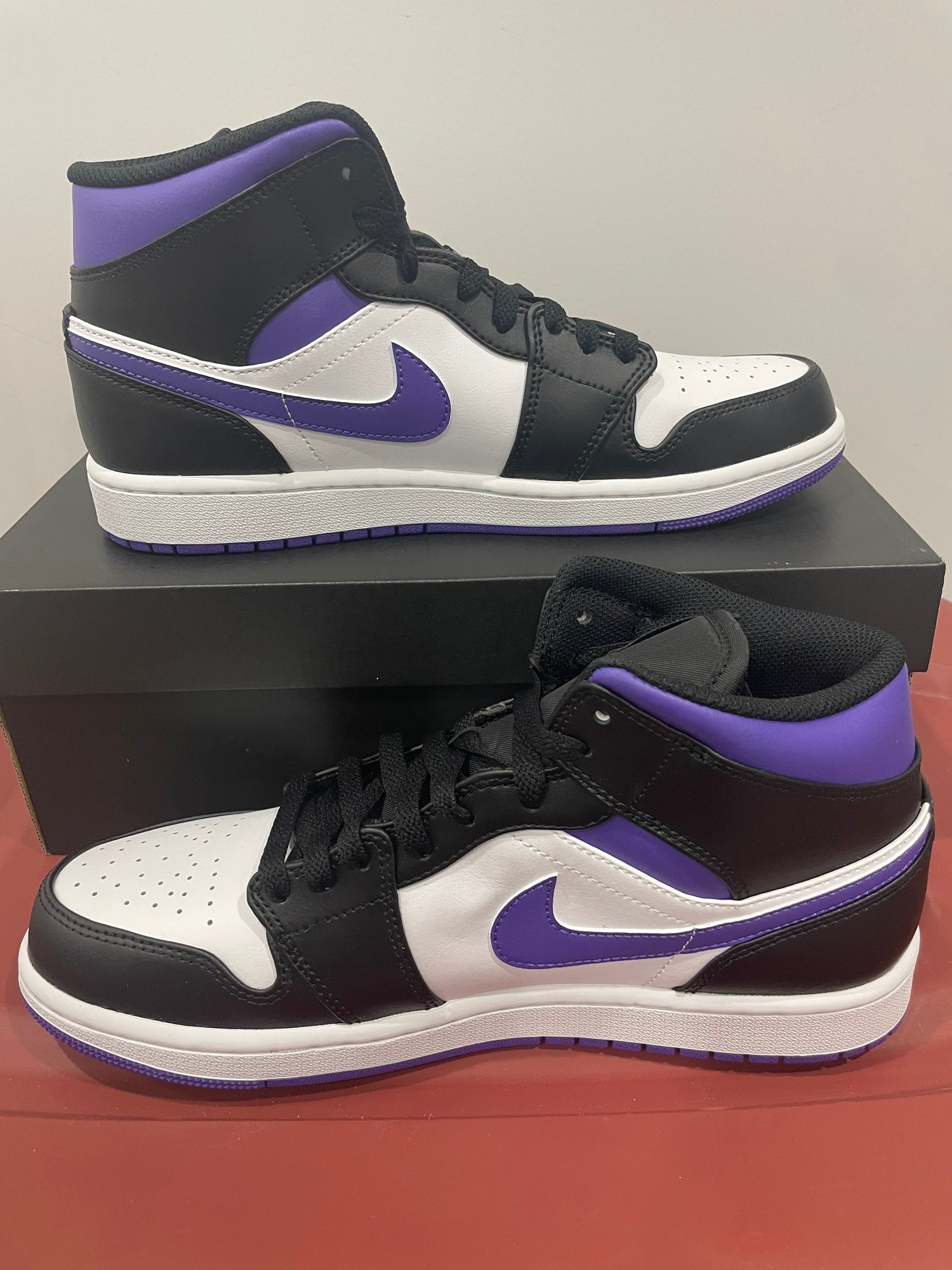 New Nike Air Jordan 1 Mid Shoes Court Purple 554724-095 Men's US Size 9.5-  in box