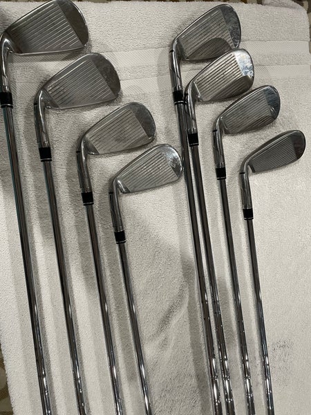 Men's Right Handed Uniflex Steel Shaft Speedblade Iron Set