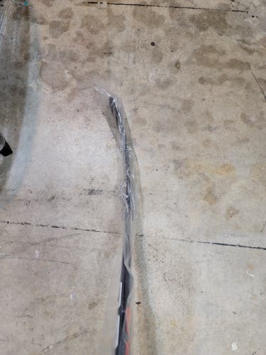 New Pro Stock Bauer Right Handed Vapor FlyLite Grip Hockey Stick P92M 70 flex