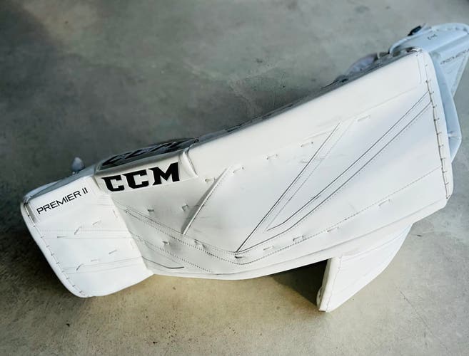 Used 34" CCM Premier II Pro Goalie Leg Pads