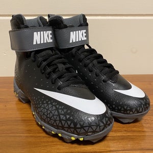 Nike Boys 2.5Y Cleats Athletic Shoes Football Lacrosse Black Youth Savage Shark