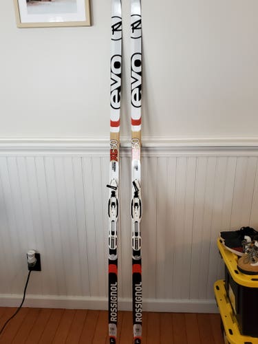 Touring Used Unisex 2020 Rossignol Cross Country Skis With Bindings