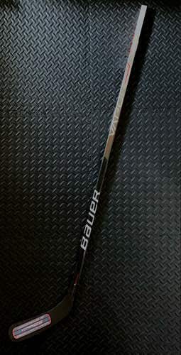 NEW Senior Right Hand | Bauer Vapor Hyperlite Hockey Stick | 87 Flex P92 Curve