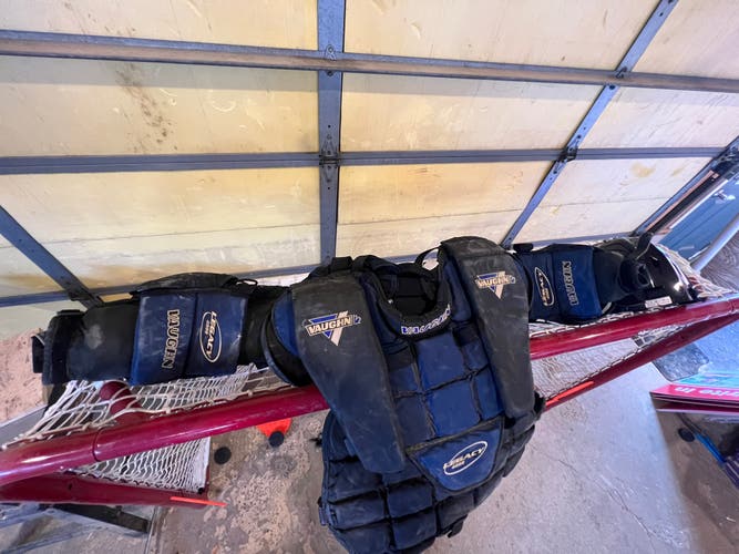Used XL Vaughn  Legacy 4000 Goalie Chest Protector