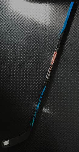 NEW Senior Right Hand | Bauer Nexus Sync Hockey Stick | 87 Flex P92 Curve