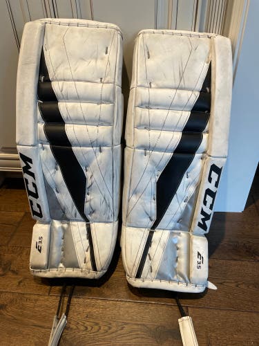 26+1 CCM Extreme Flex E3.5 Hockey Goalie Leg Pads
