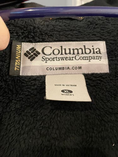White Used Large/Extra Large Columbia Jacket and Pants