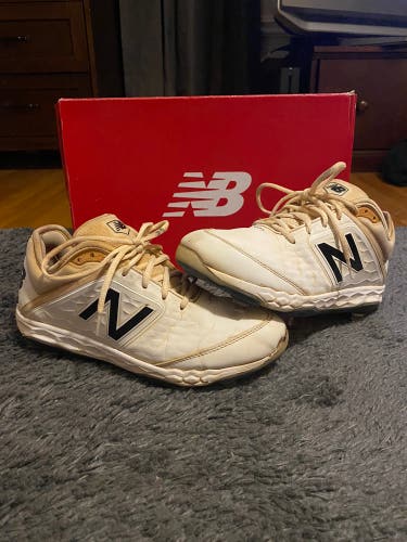 New Balance 3000v4 White Men's Metal Low Baseball Cleats Size 9.5