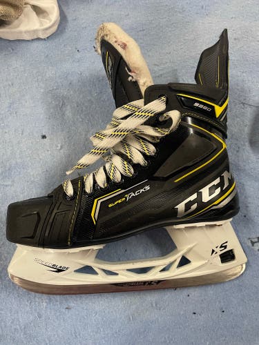 CCM Hockey Skates