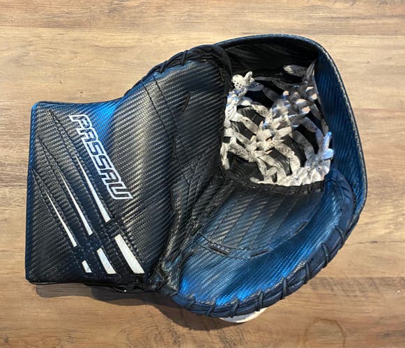 Passau Custom Glove With Maltese Pro palm