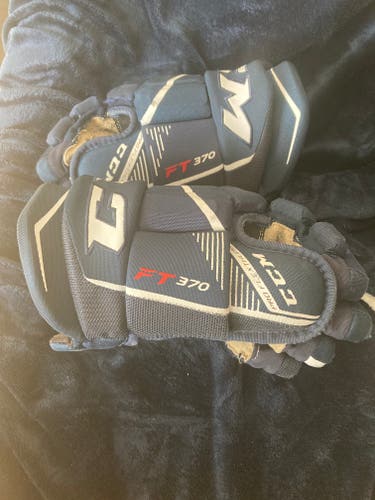 Used CCM JetSpeed FT370 Gloves 14"