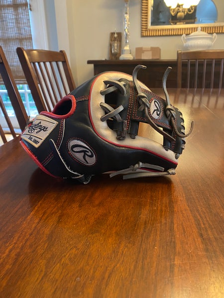 Right Hand Throw 11.5" Heart of the Hide Baseball Glove