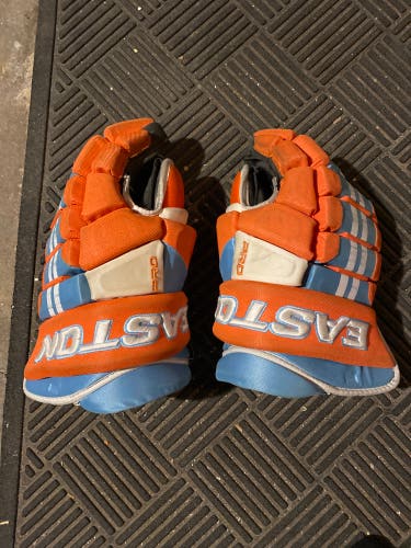 Easton 15" Pro 4 Roll Gloves