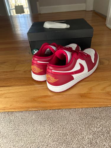 Nike Air Jordan 1 Low Cardinal Red