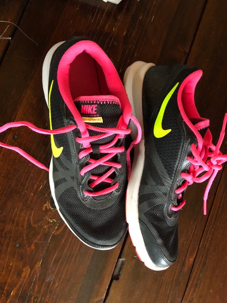 NEW Nike core motion tr2 SidelineSwap