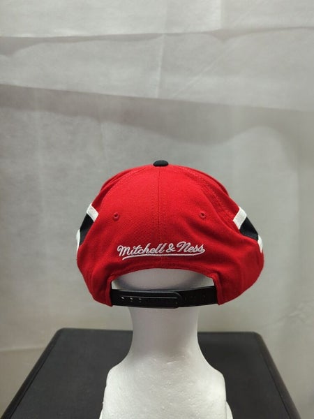 Men's New Jersey Devils Mitchell & Ness White/Red Vintage Sharktooth  Snapback Hat