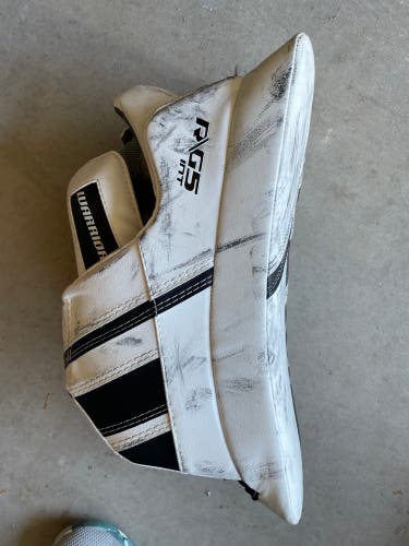 Warrior Ritual G5 goalie blocker intermediate