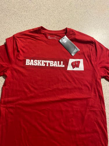 New Wisconsin Basketball Small Under Armour Shirt