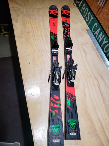 Used Unisex 2021 Rossignol 142 cm Racing Hero Athlete SL Pro Skis With Bindings Max Din 10