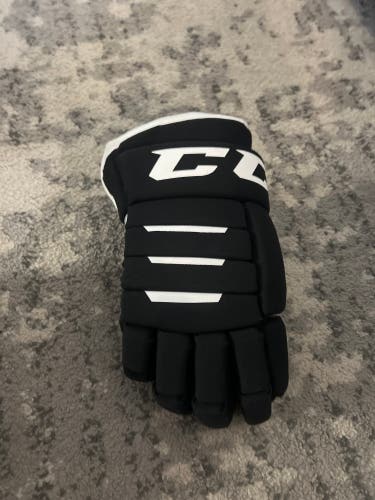 CCM 15" Tacks 4R2 Gloves