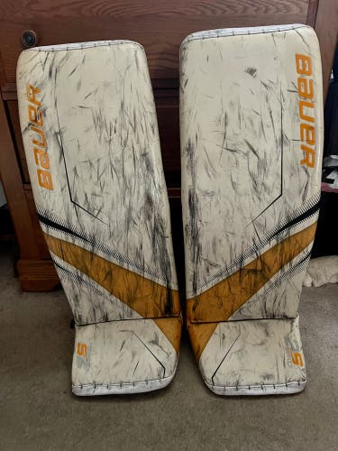 Bauer pro return Logan Thompson leg pads