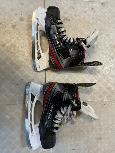Used Intermediate Bauer Vapor X2.9 Hockey Skates (Regular) - Size: 3.0