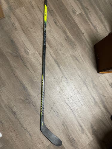 Senior Left Hand P28M Pro Stock Alpha DX Hockey Stick