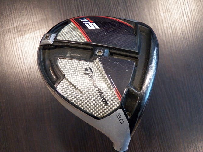 RIGHT HAND TAYLORMADE M5 GOLF DRIVER 9* (CHOICE OF SHAFTS) X-STIFF OR REGULAR