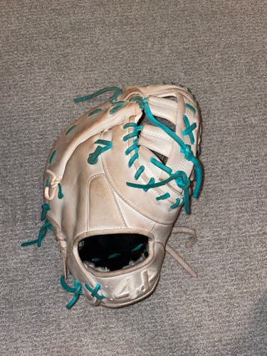 44 pro first base mitt