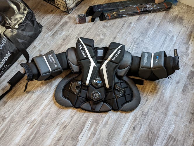 XS Vaughn Velocity V9 Goalie Chest Protector Pro Carbon