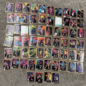 Lot of 64 Skybox 1990 NBA Basketball Trading Sports Cards Various Players