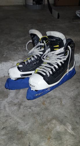 Senior Used CCM Tacks 6092 Hockey Goalie Skates Regular Width Size 7.5
