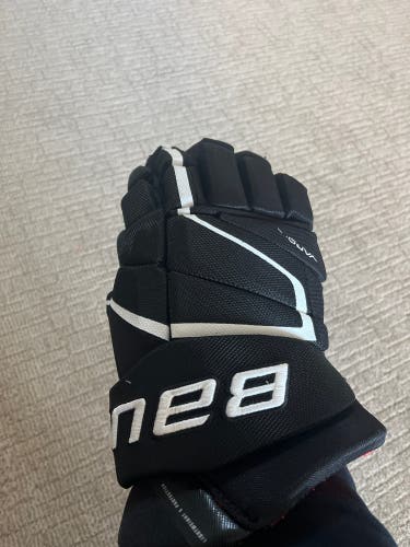 Used Bauer 15"  Vapor Pro Team Gloves