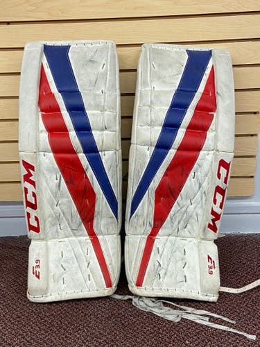 Used Int CCM Extreme Flex E3.9 31" + 1 Goalie Pads